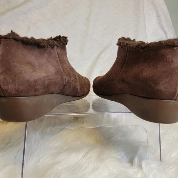 COLE Haan Callie Women's Size 10.5 B Waterproof Brown Suede Ankle Booties Shoes - Picture 9 of 15